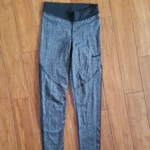 Nike Hypercool leggings